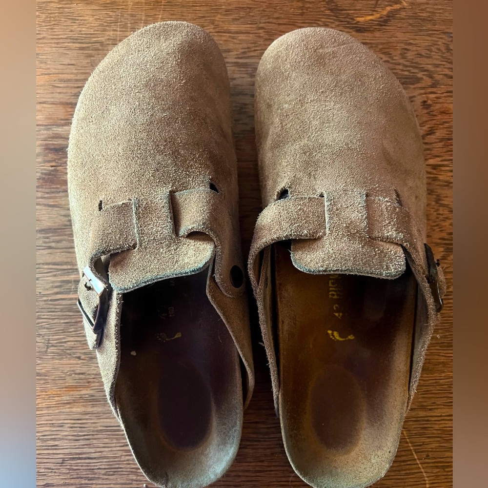 Birkenstock size 43 clogs. Tan color. 10m